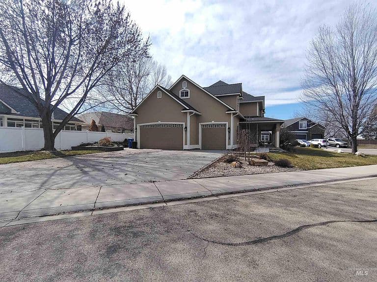 8125 S Legolas Pl photo 2