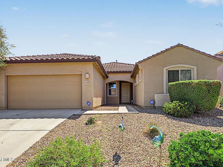 4489 W MAGGIE Drive photo 3