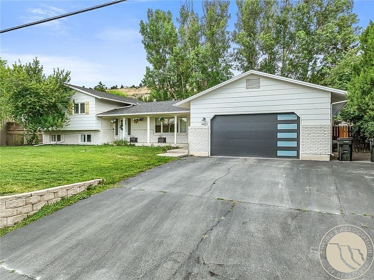4423 Rimrock Rd photo 2