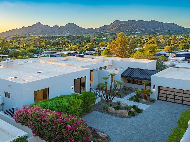 5724 N ECHO CANYON Drive photo 3
