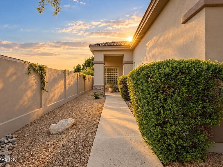 11486 E BECK Lane photo 4