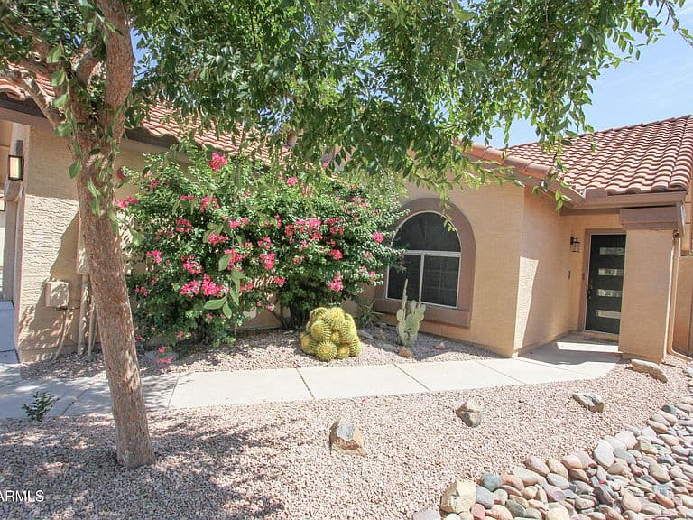 13575 N 103RD Way photo 3