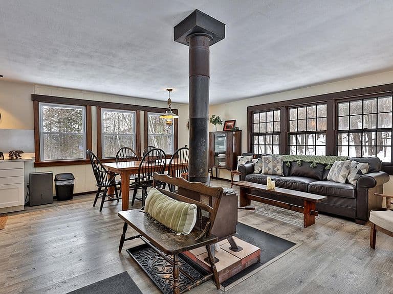 283 Goodrich Road photo 5
