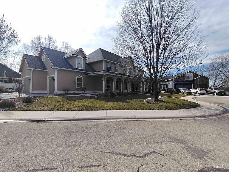 8125 S Legolas Pl photo 3