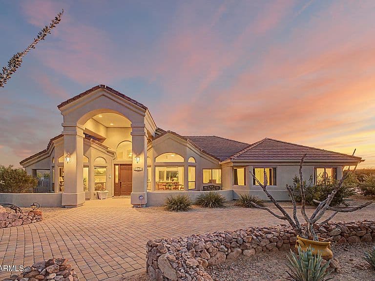 6569 E JAVALINA Court photo 1