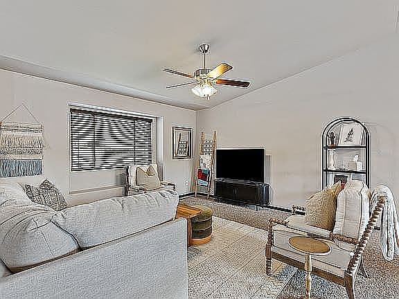 2654 Meadows Dr photo 3