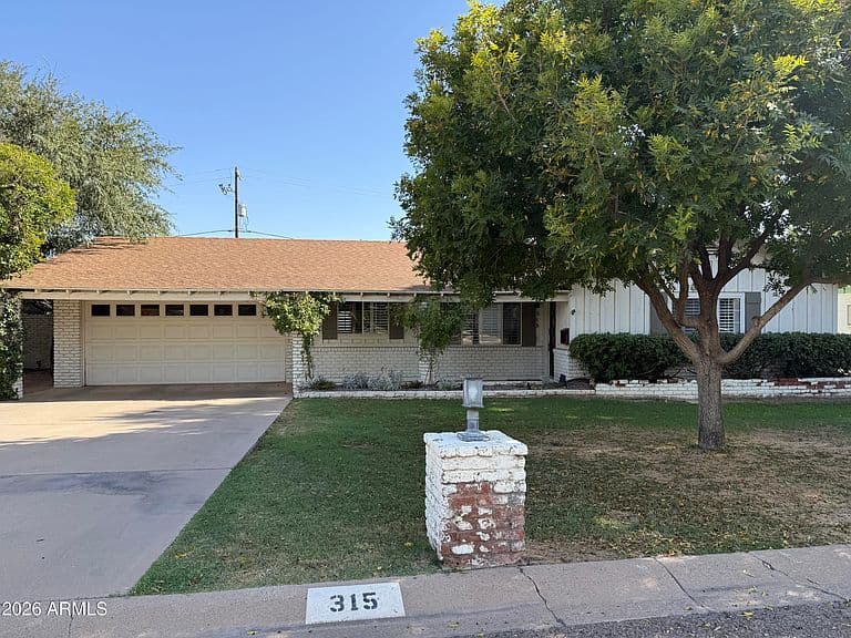 315 E KEIM Drive photo 2