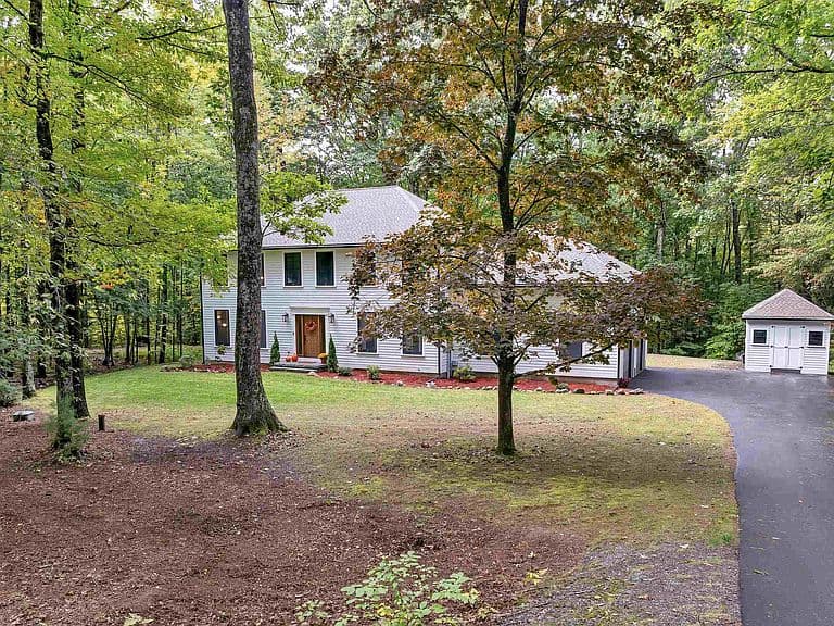 21 Oriole Drive photo 2