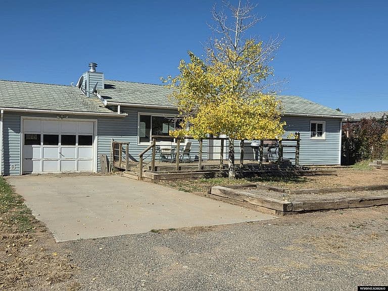 308 Carson St photo 1
