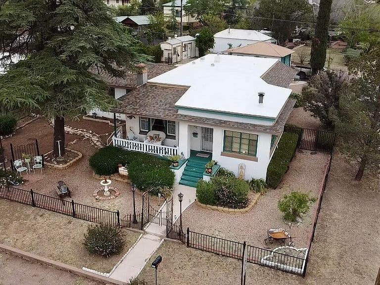 600 Hovland St photo 3