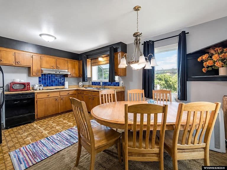 418 Morgan Ave photo 4