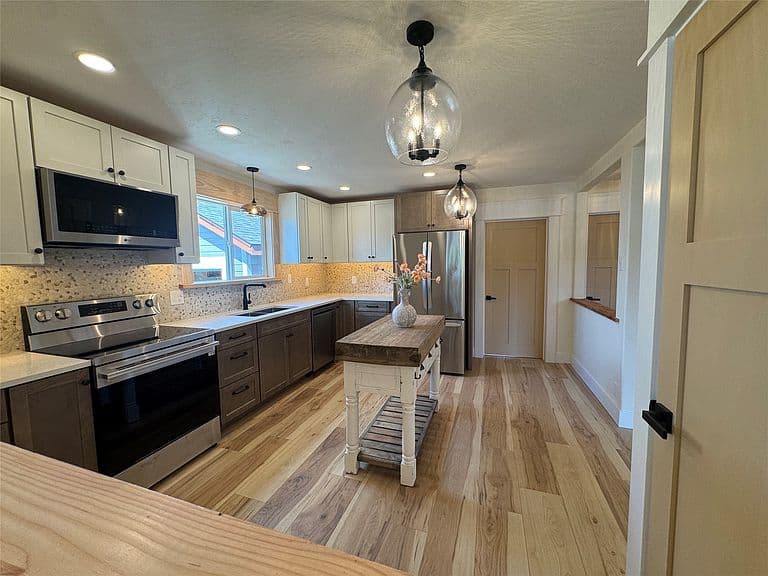 1011 Milwaukee Ave photo 2