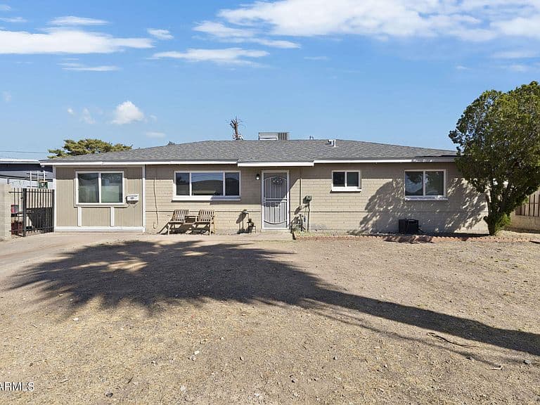 418 E ORCHID Lane photo 3