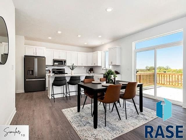 5801 W Raleigh Cir photo 2