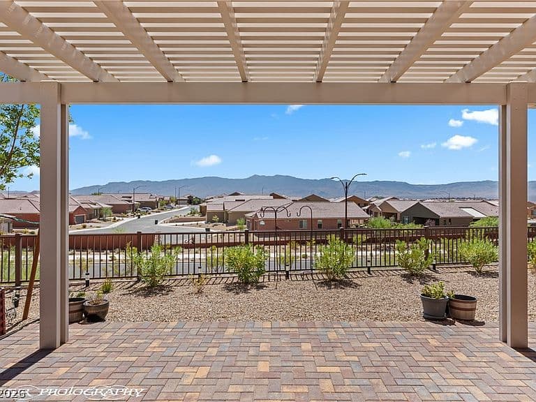 1524 Boxwood Ter photo 2