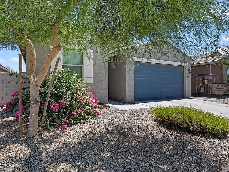 4121 S 67TH Drive photo 3