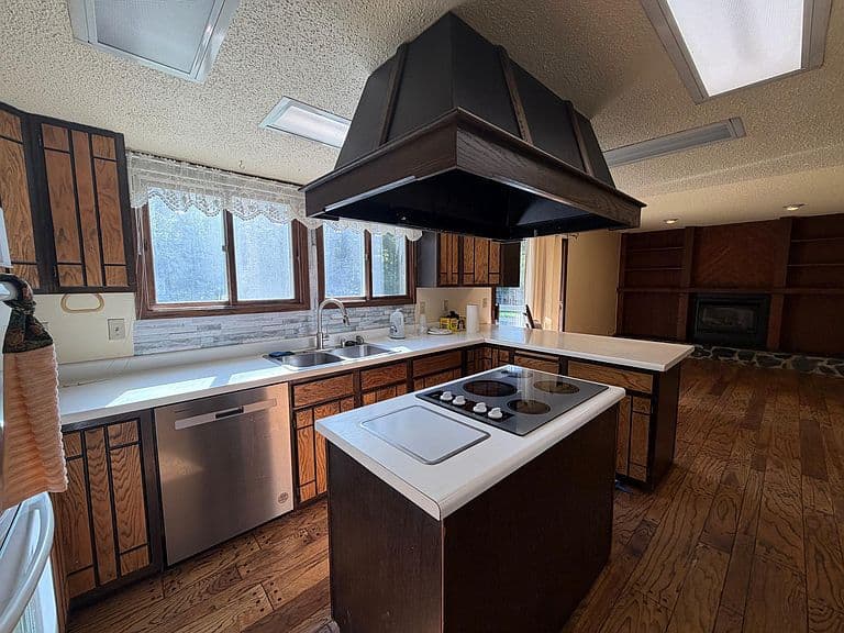 407 Southwood Dr photo 3