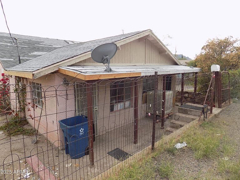571 W PORPHYRY Street photo 1