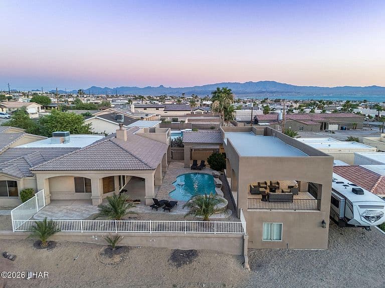 2030 Cabana Dr photo 3