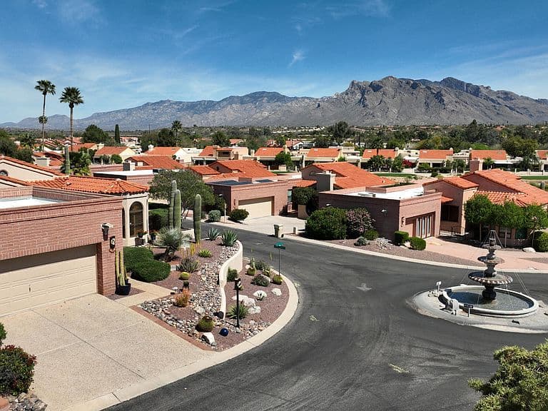 2570 W Ben Hogan Dr photo 4