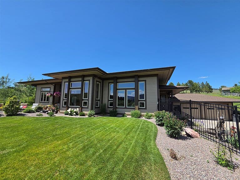 3839 Duncan Dr photo 1