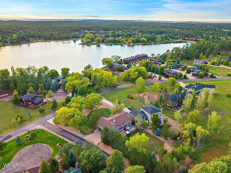 1445 Rainbow View Dr photo 1