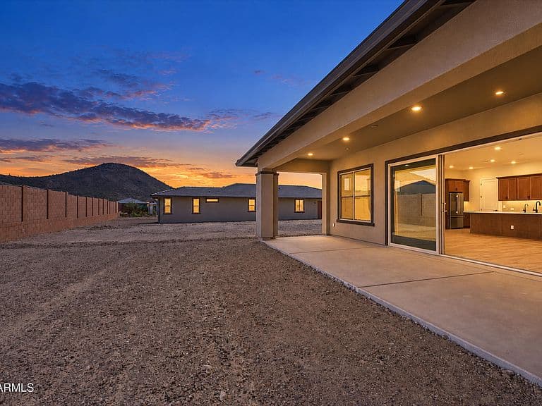 33481 N CHEVELON Drive photo 2