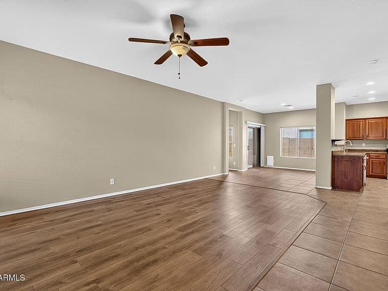 41199 W GRANADA Drive photo 4
