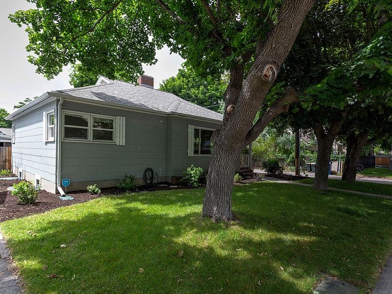 1721 Helen Ave photo 5