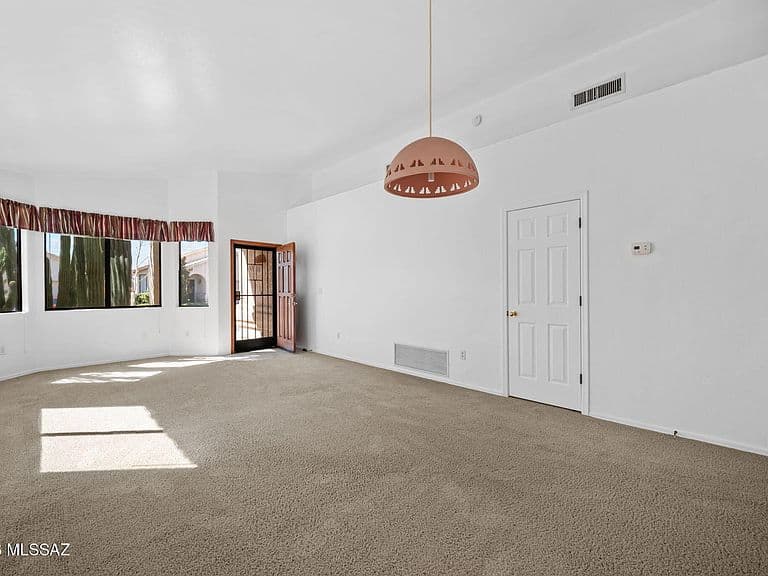 1236 W Crystal Palace Pl photo 3