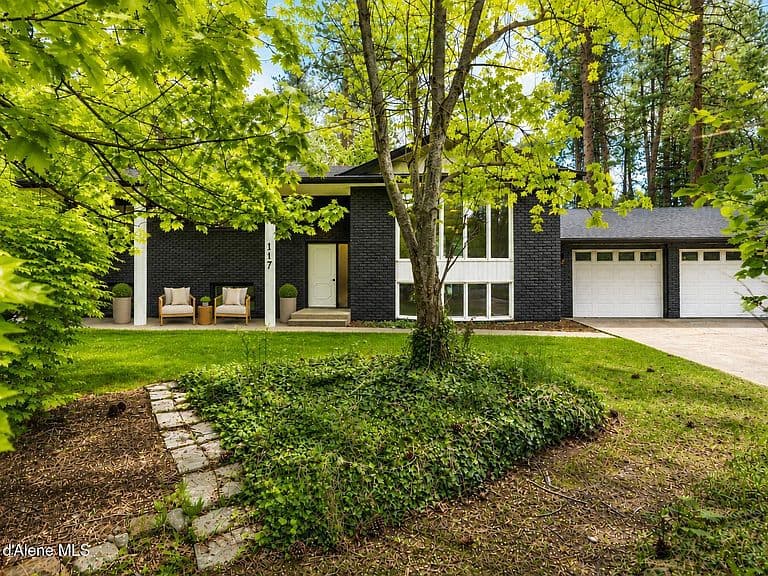 117 S Pinewood Dr photo 1