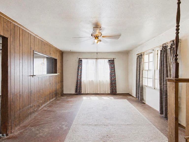 1808 E INDIANOLA Avenue photo 3