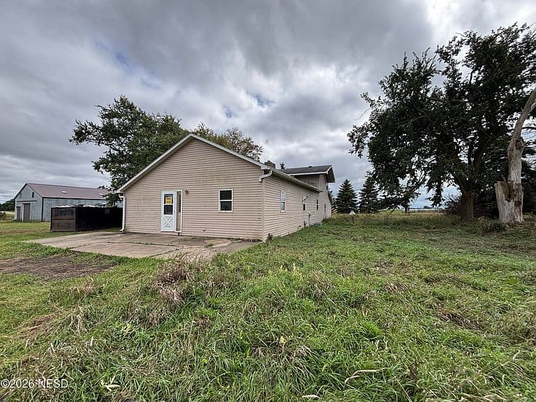 42810 182nd St photo 2