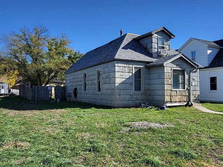 620 Knight St photo 2