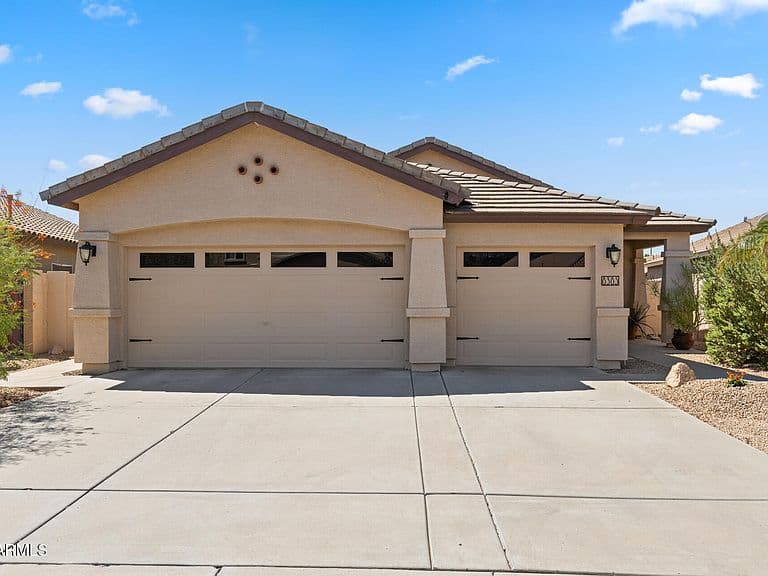 8385 W MARY ANN Drive photo 1