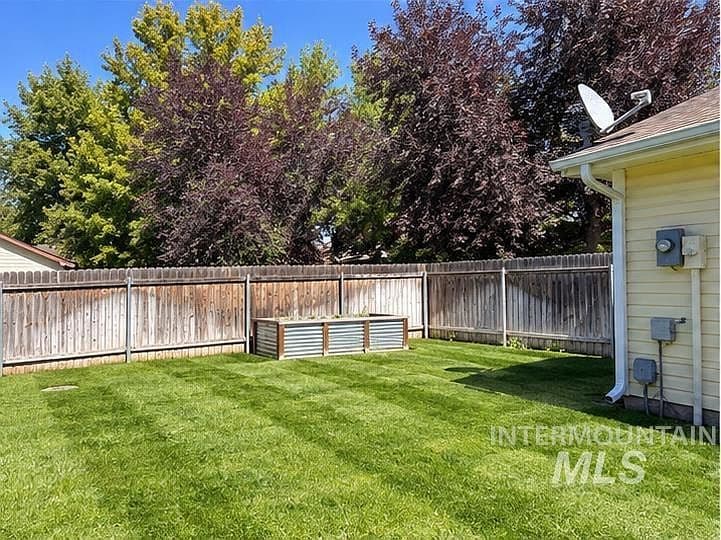 6919 N Glencrest Way photo 5