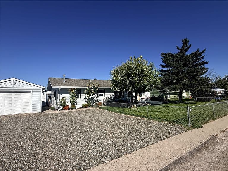3710 E Riggs St photo 2