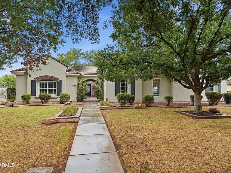 2889 E Page Court photo 4
