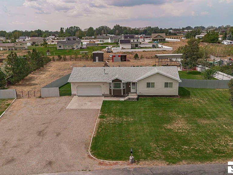 191 N 3990 E photo 5