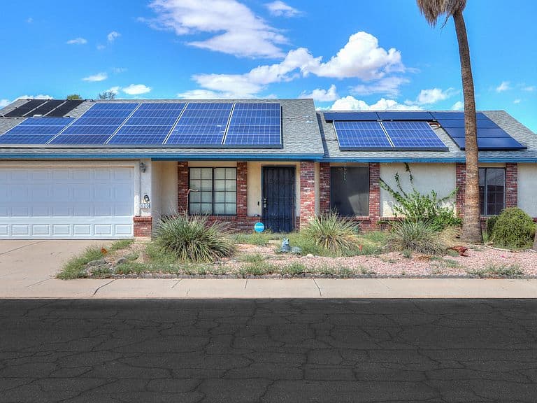 420 E DUKE Drive photo 1