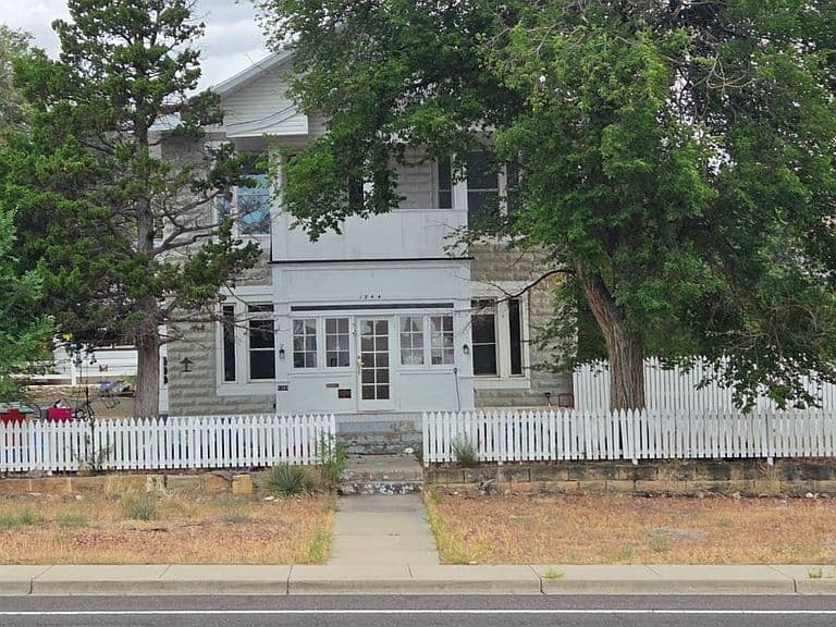 1344 Broadway St photo 1