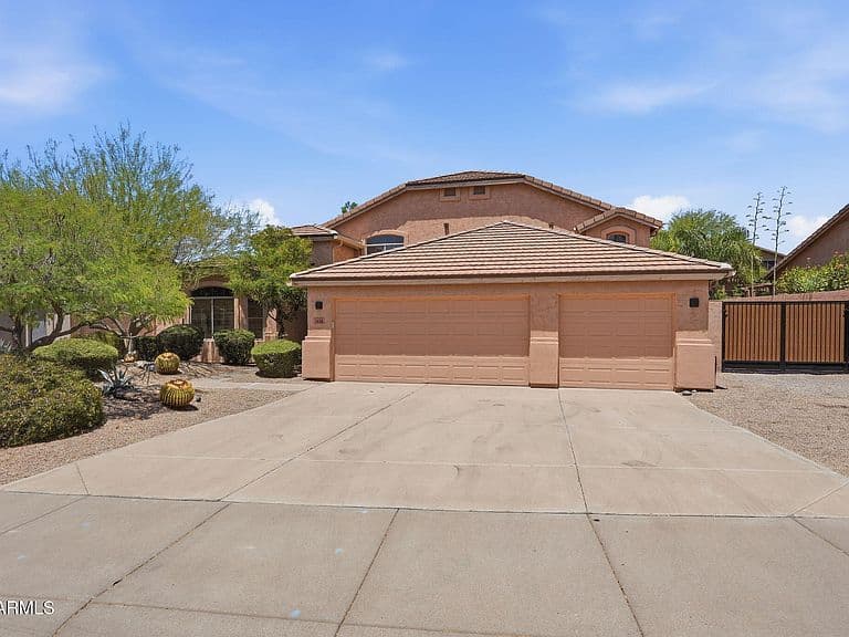 7438 E Glenn Moore Road photo 1