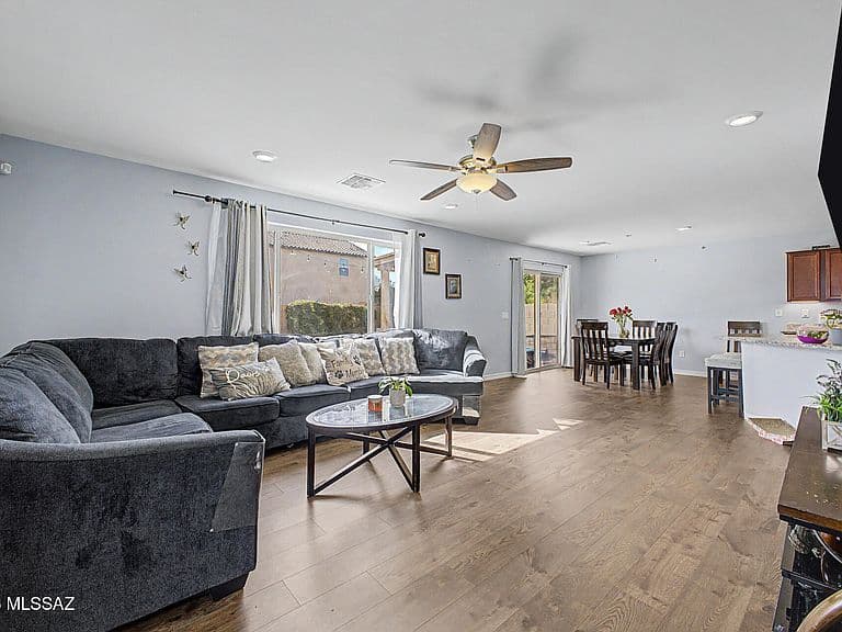 5122 S River Run Dr photo 4