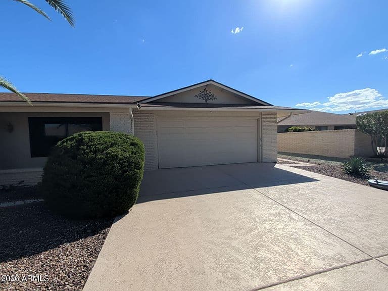 12415 W FLAGSTONE Drive photo 2
