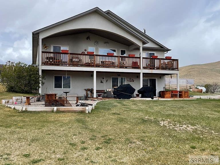 515 Homestead Trl photo 3