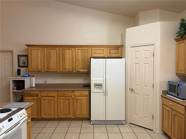 735 W Bradley Bay Drive photo 5