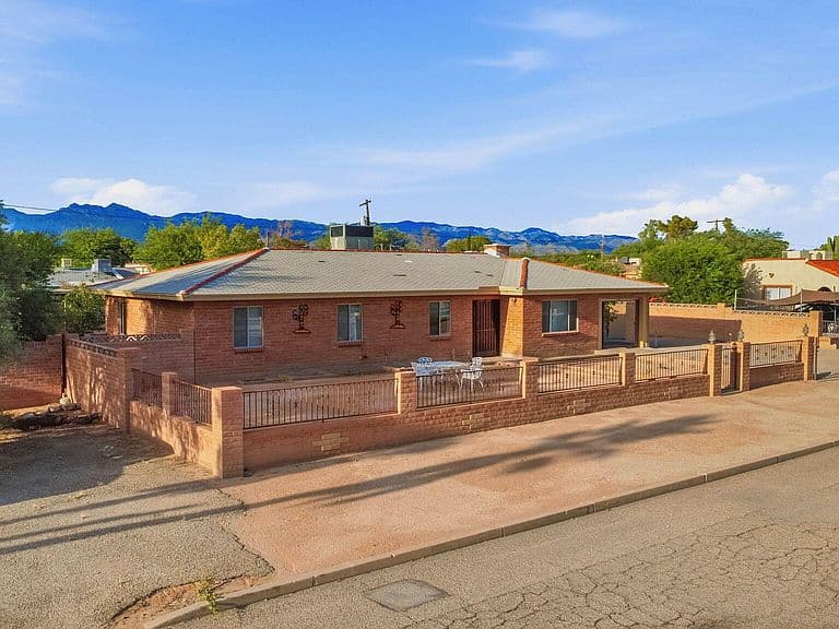 4055 E Camino De Palmas photo 3
