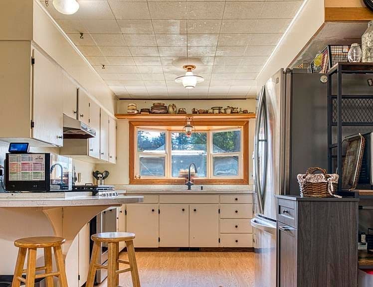 65085 Highway 2 photo 5