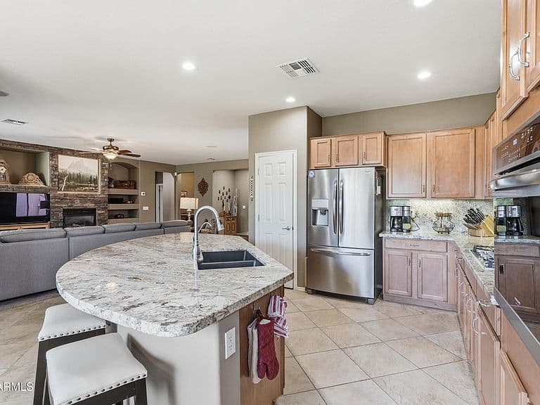 42809 W WHISPERING WIND Lane photo 5