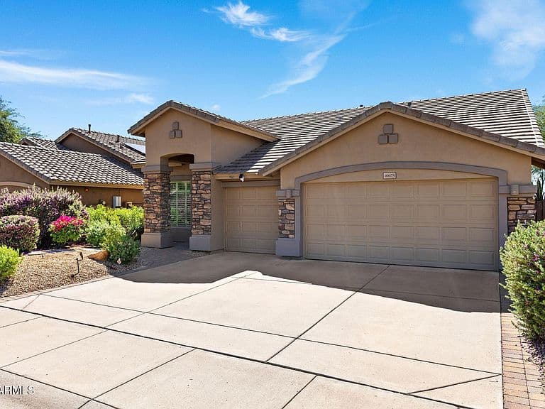 10673 E Le Marche Drive photo 2